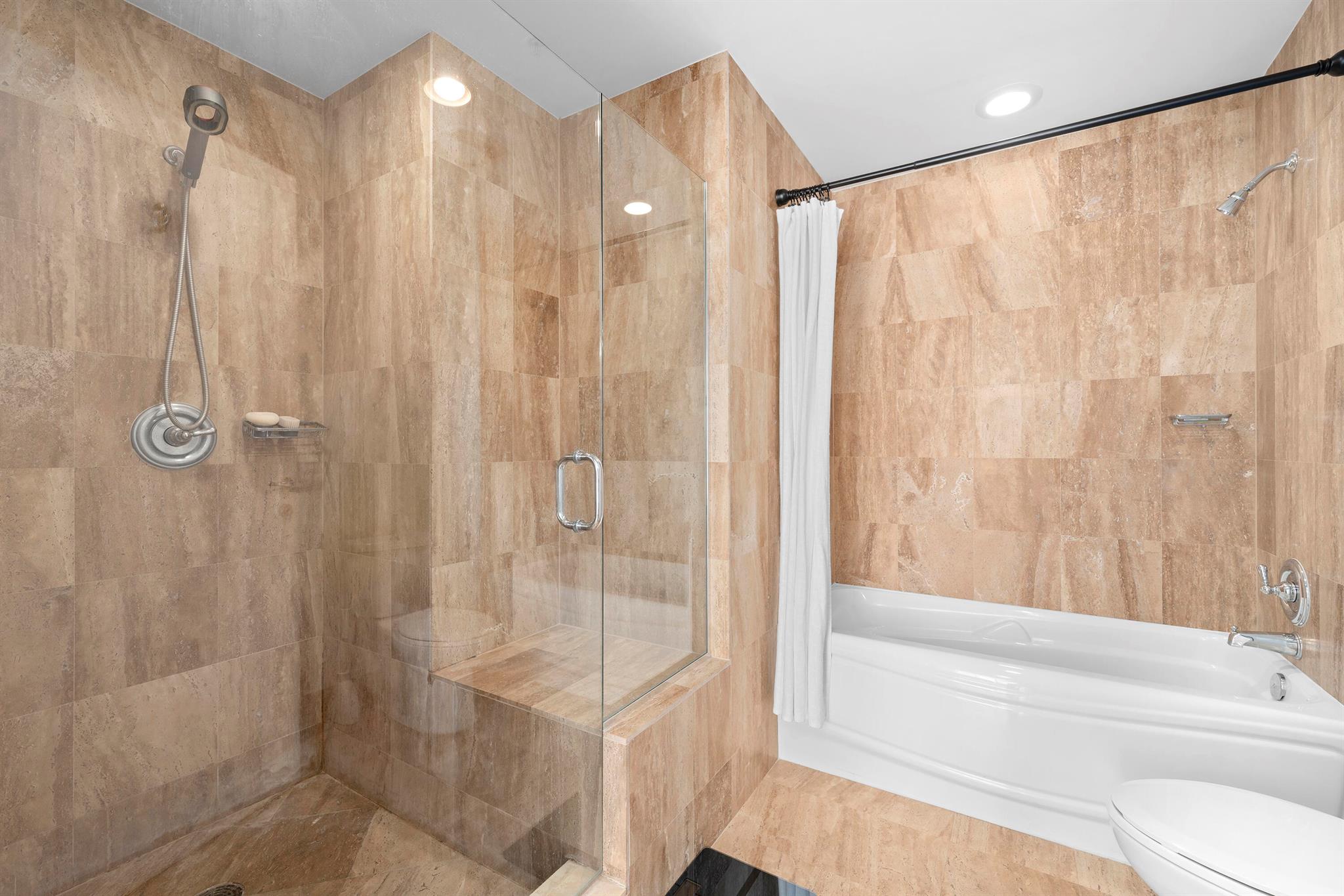 MET 1 CONDO - Residential Lease