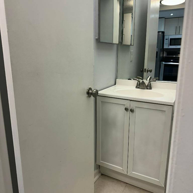 ISLE OF SANDALFOOT CONDO - Residential Lease