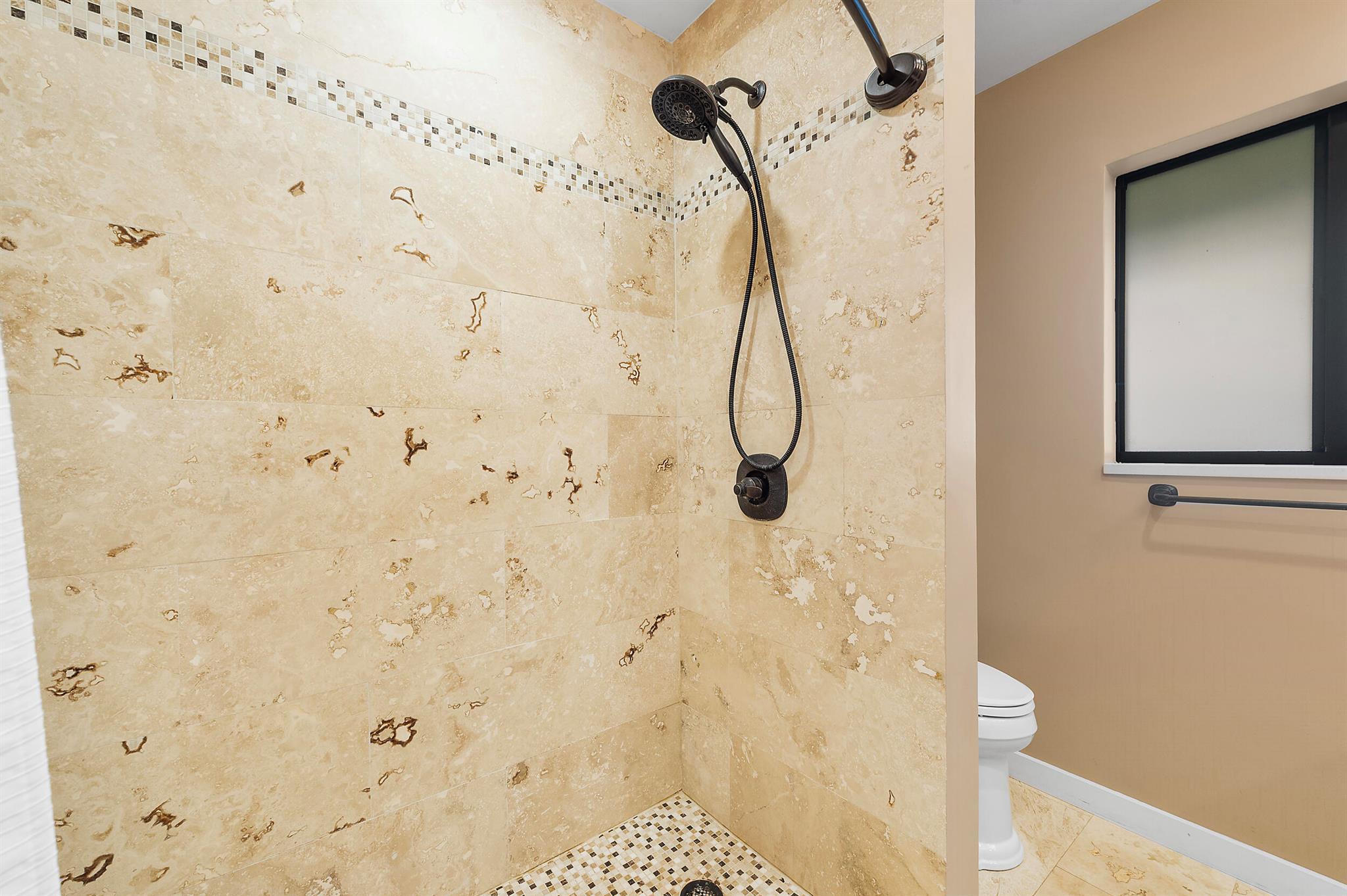 PEMBROKE LAKES SEC 6 - Residential