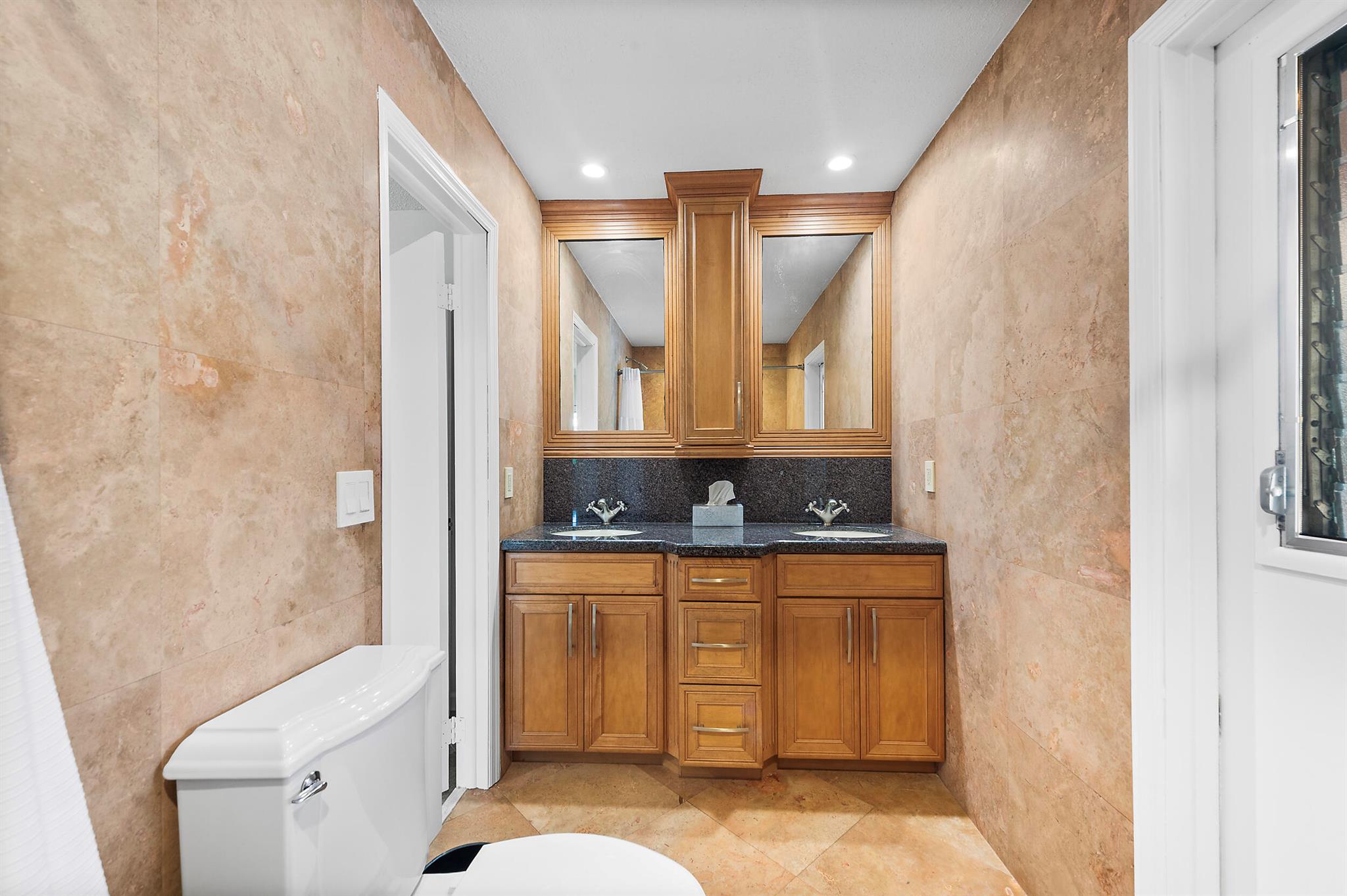 PEMBROKE LAKES SEC 6 - Residential