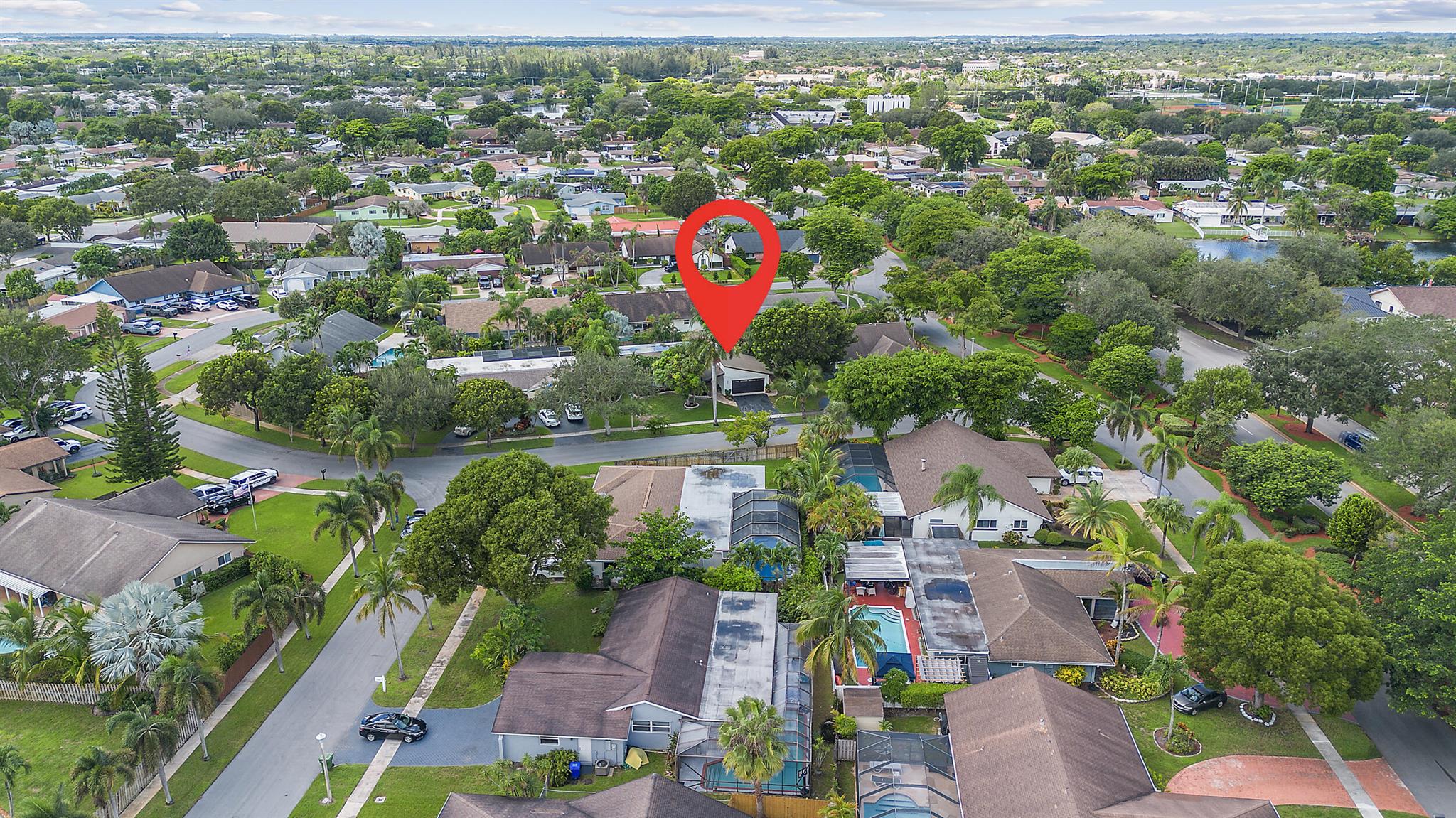 PEMBROKE LAKES SEC 6 - Residential