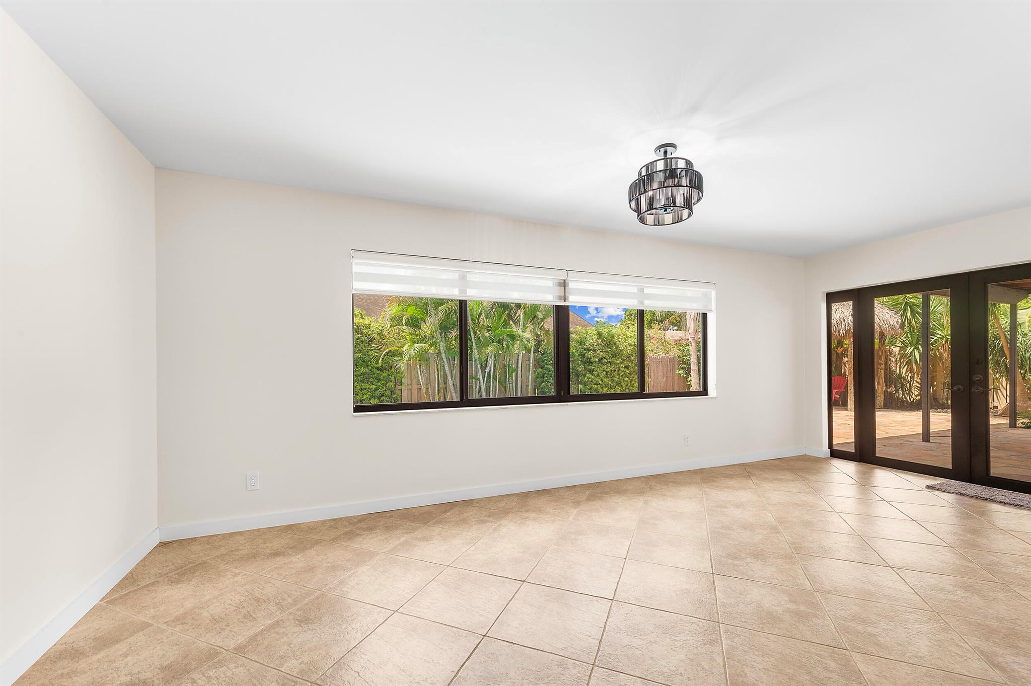 PEMBROKE LAKES SEC 6 - Residential