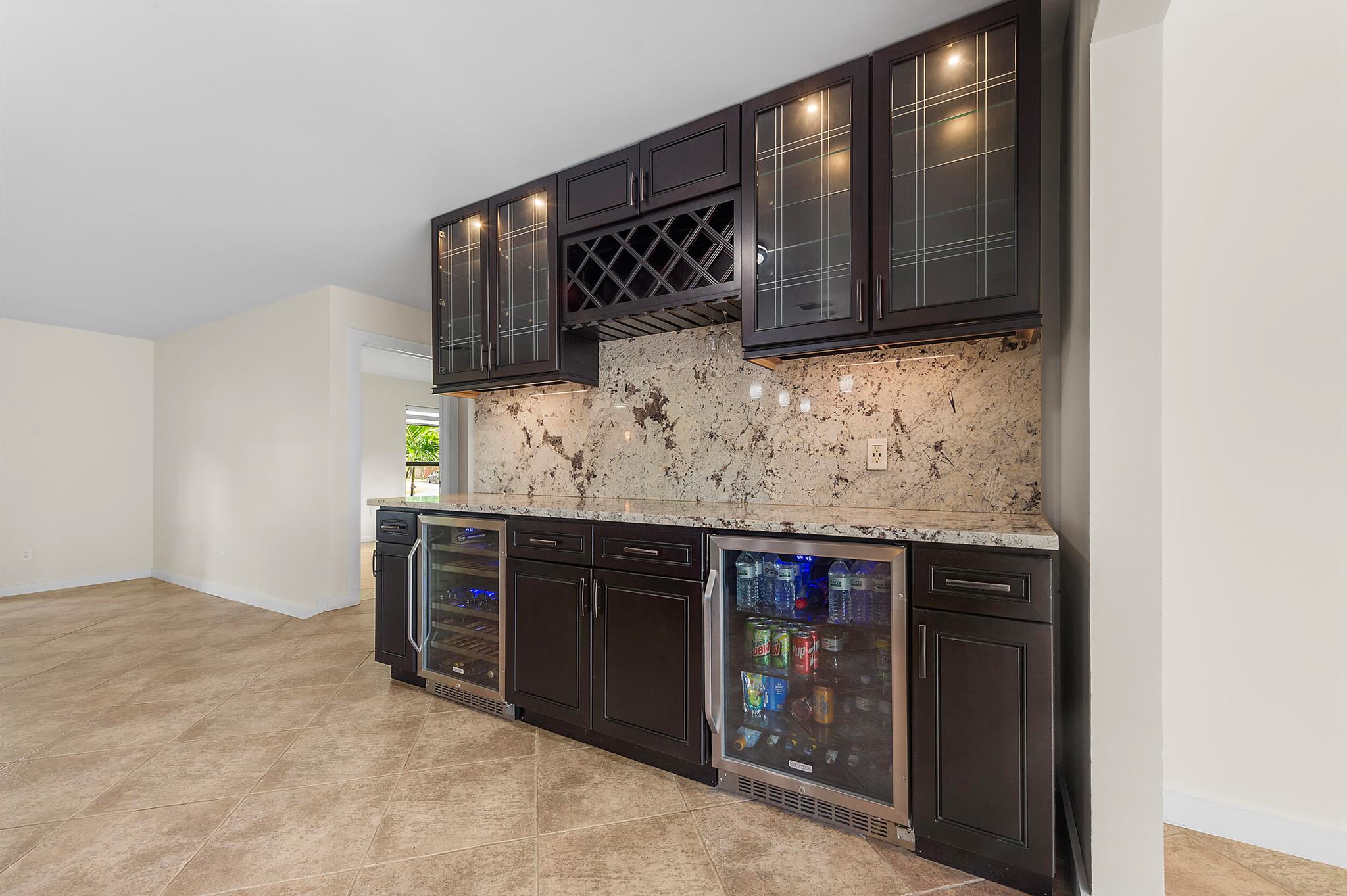 PEMBROKE LAKES SEC 6 - Residential