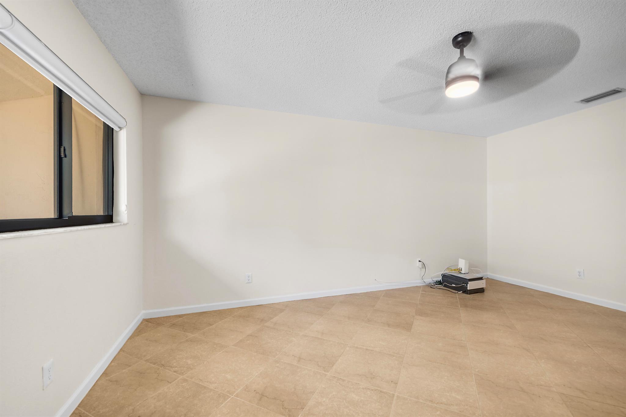 PEMBROKE LAKES SEC 6 - Residential