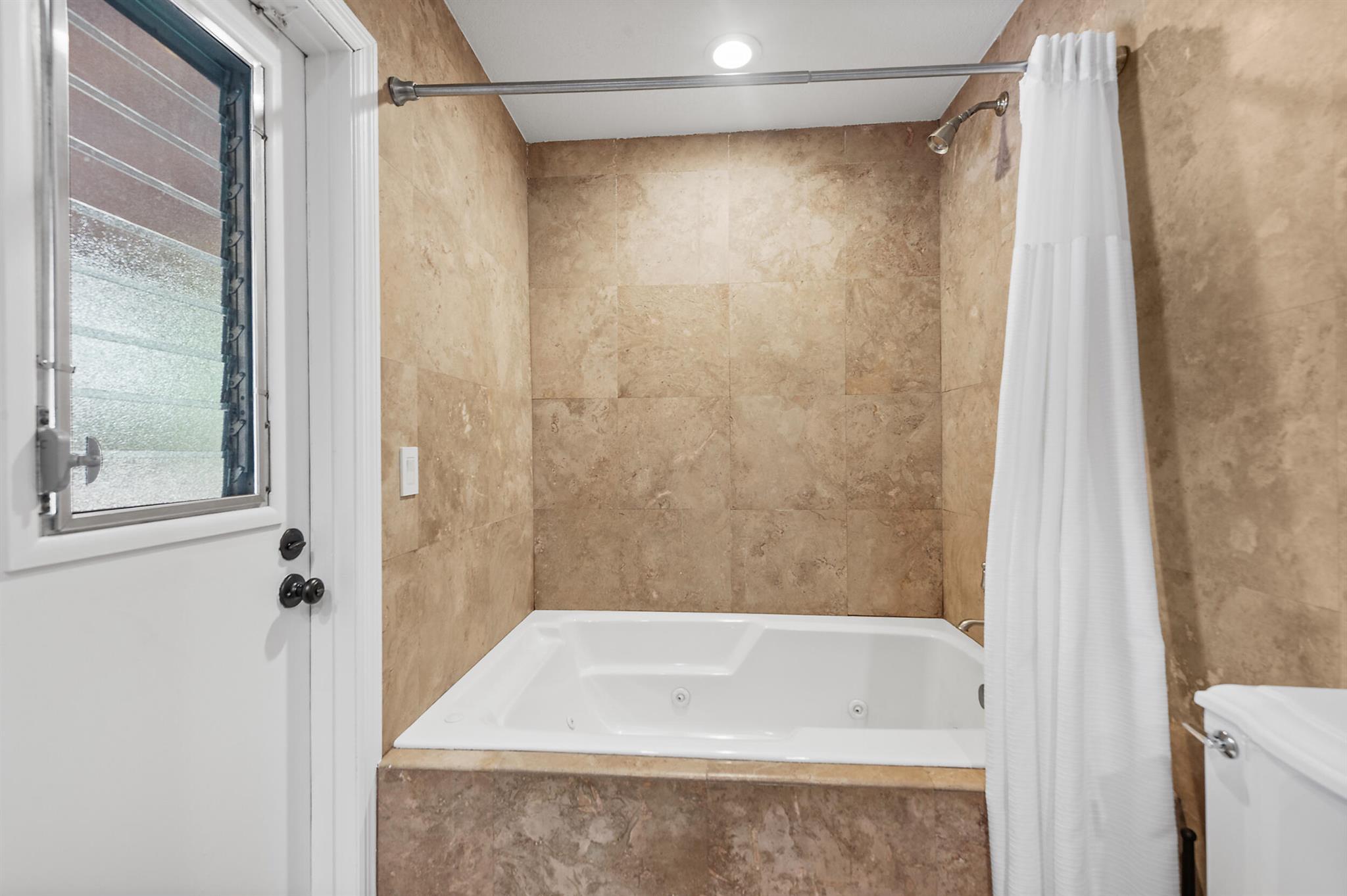 PEMBROKE LAKES SEC 6 - Residential