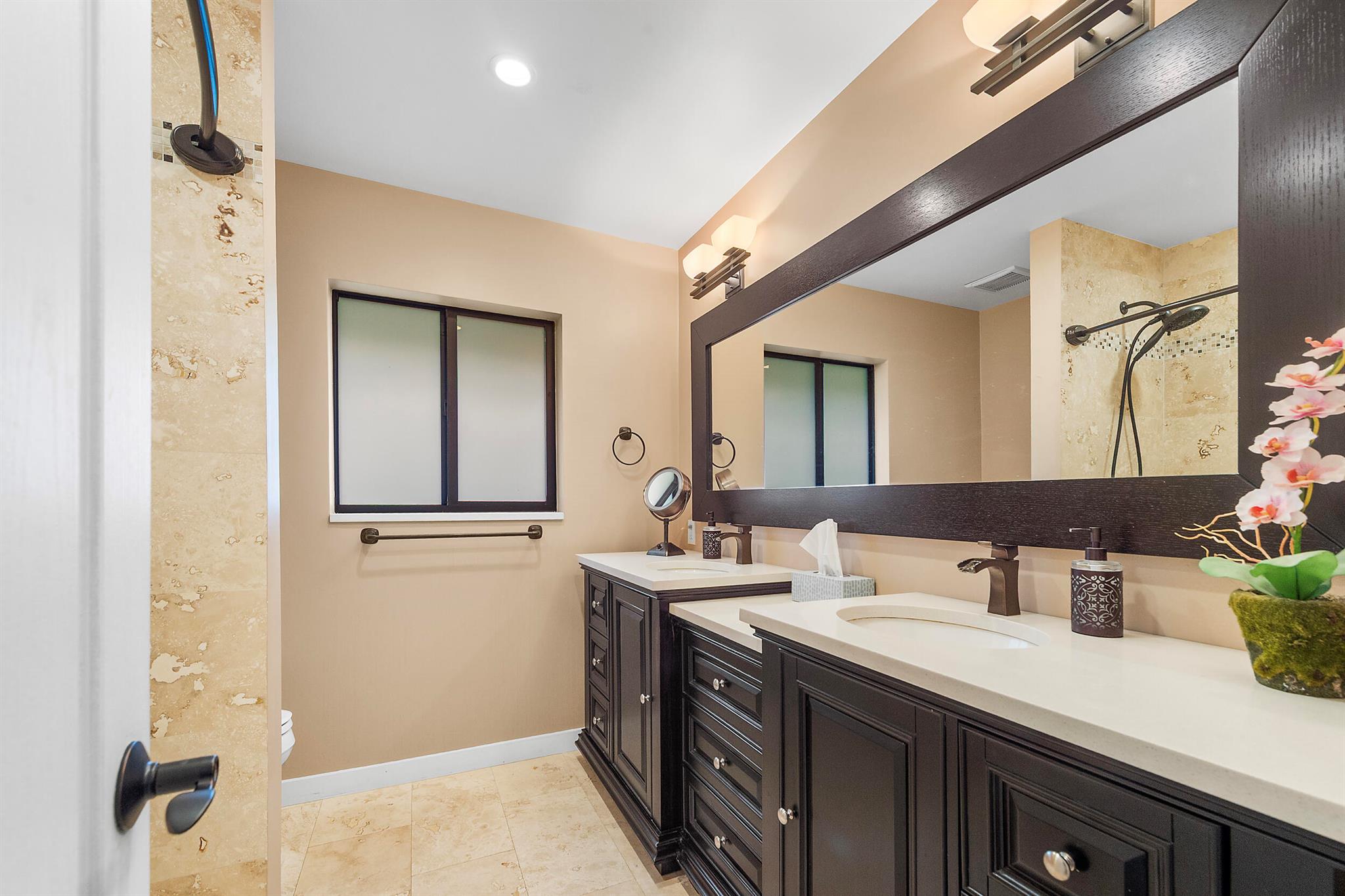 PEMBROKE LAKES SEC 6 - Residential