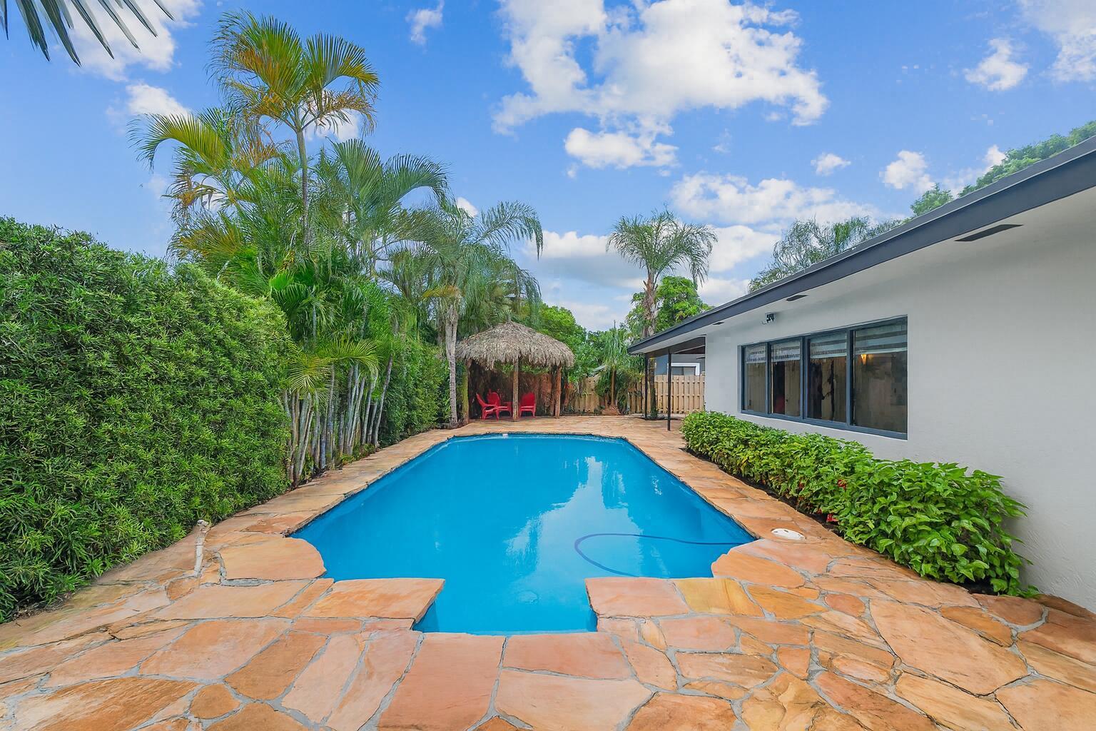 PEMBROKE LAKES SEC 6 - Residential