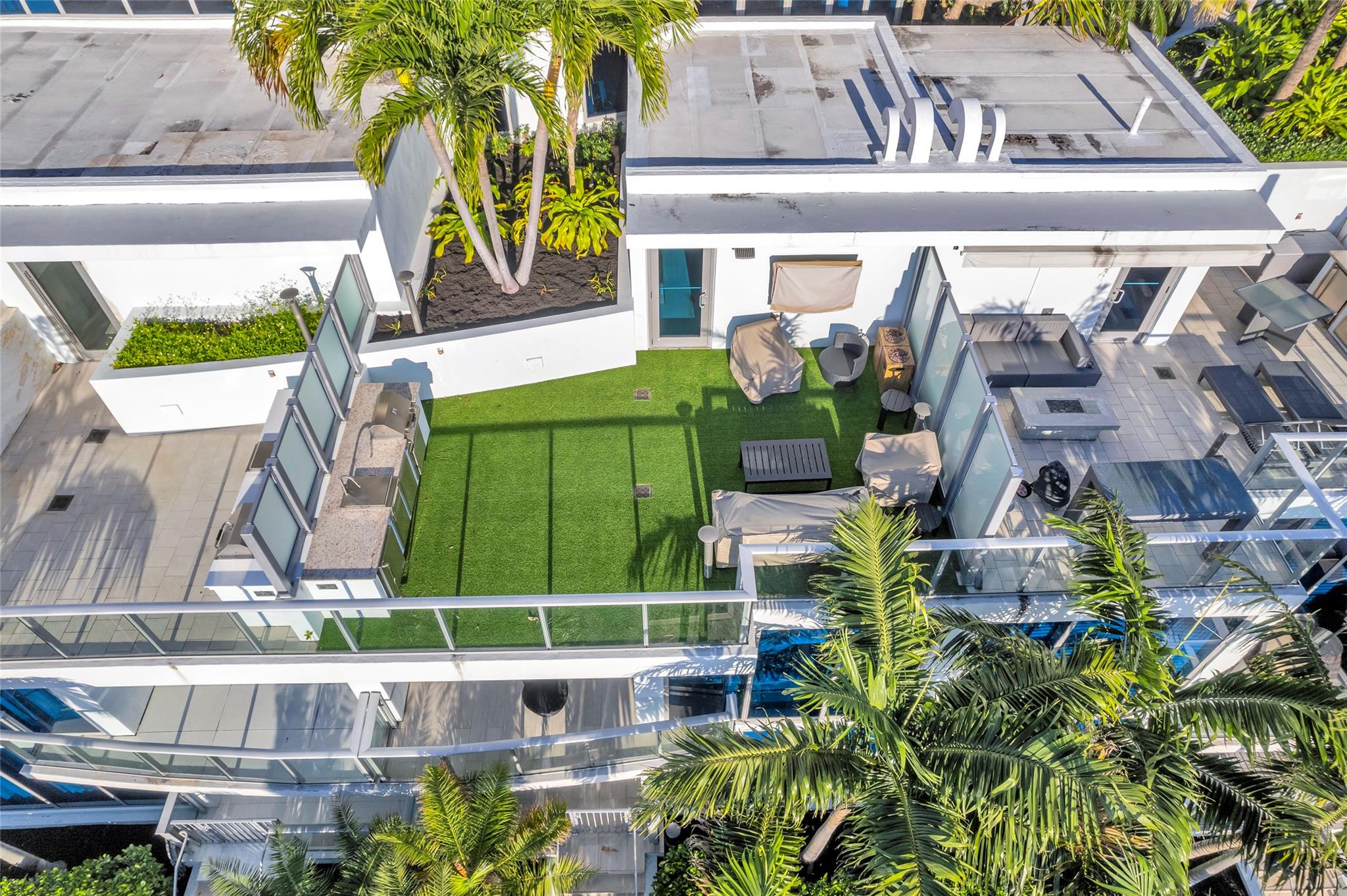 701 N Fort Lauderdale Beach Blvd TH4
