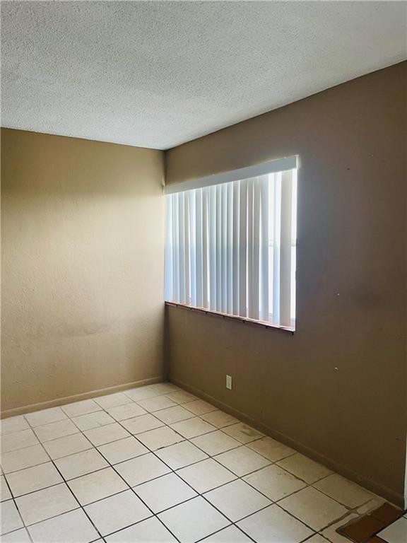 LAKES OF INVERRARY CONDO - Residential