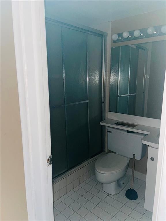 LAKES OF INVERRARY CONDO - Residential