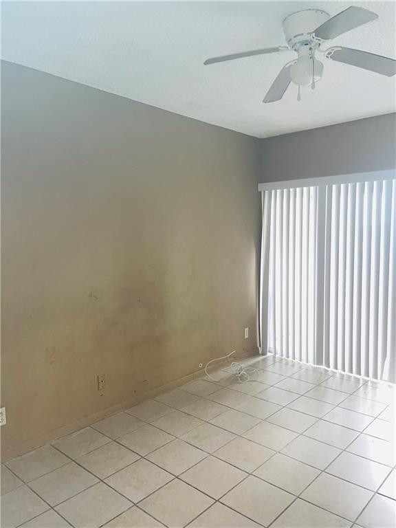 LAKES OF INVERRARY CONDO - Residential
