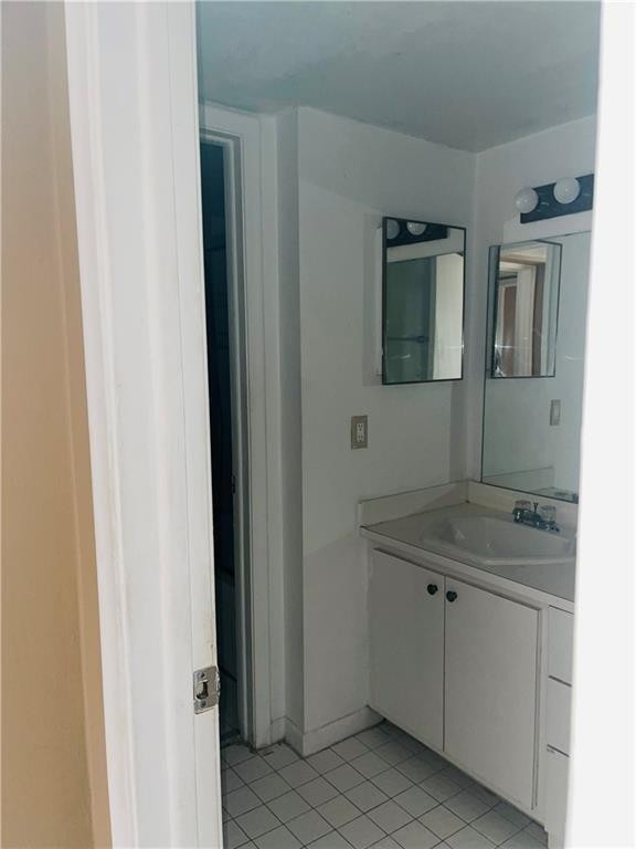LAKES OF INVERRARY CONDO - Residential