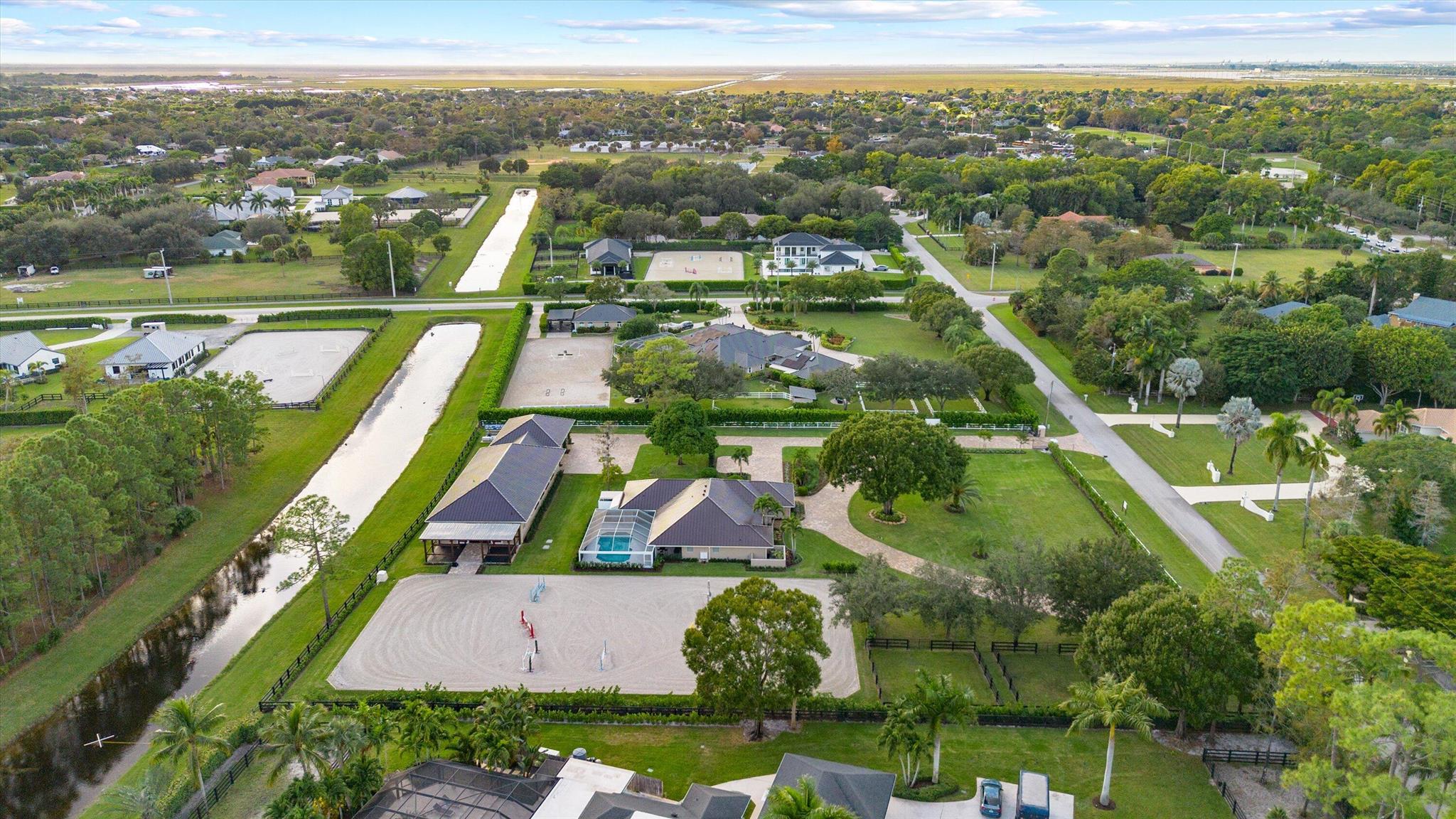 PADDOCK PARK 2 OF WELLING - Residential