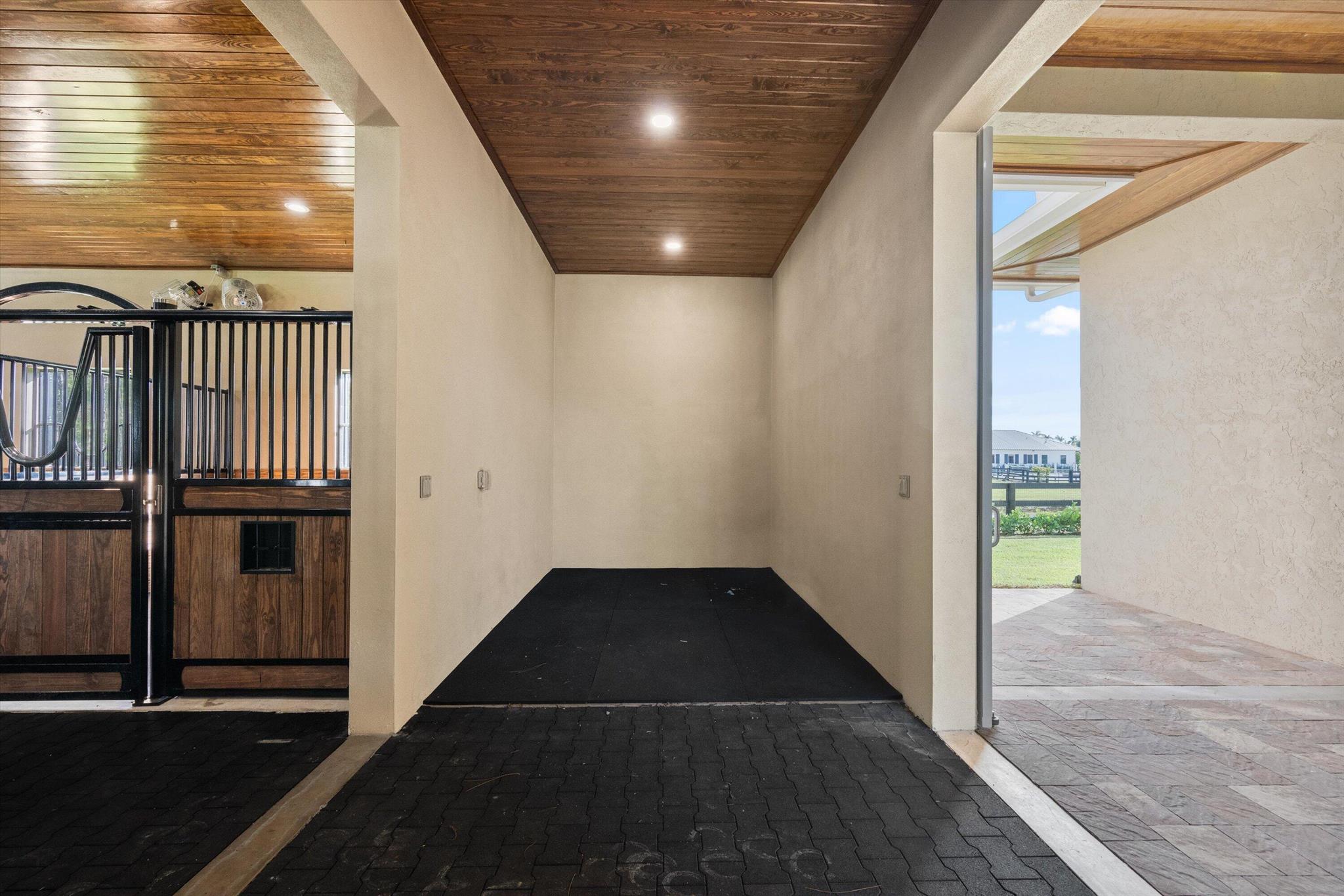 PADDOCK PARK 2 OF WELLING - Residential