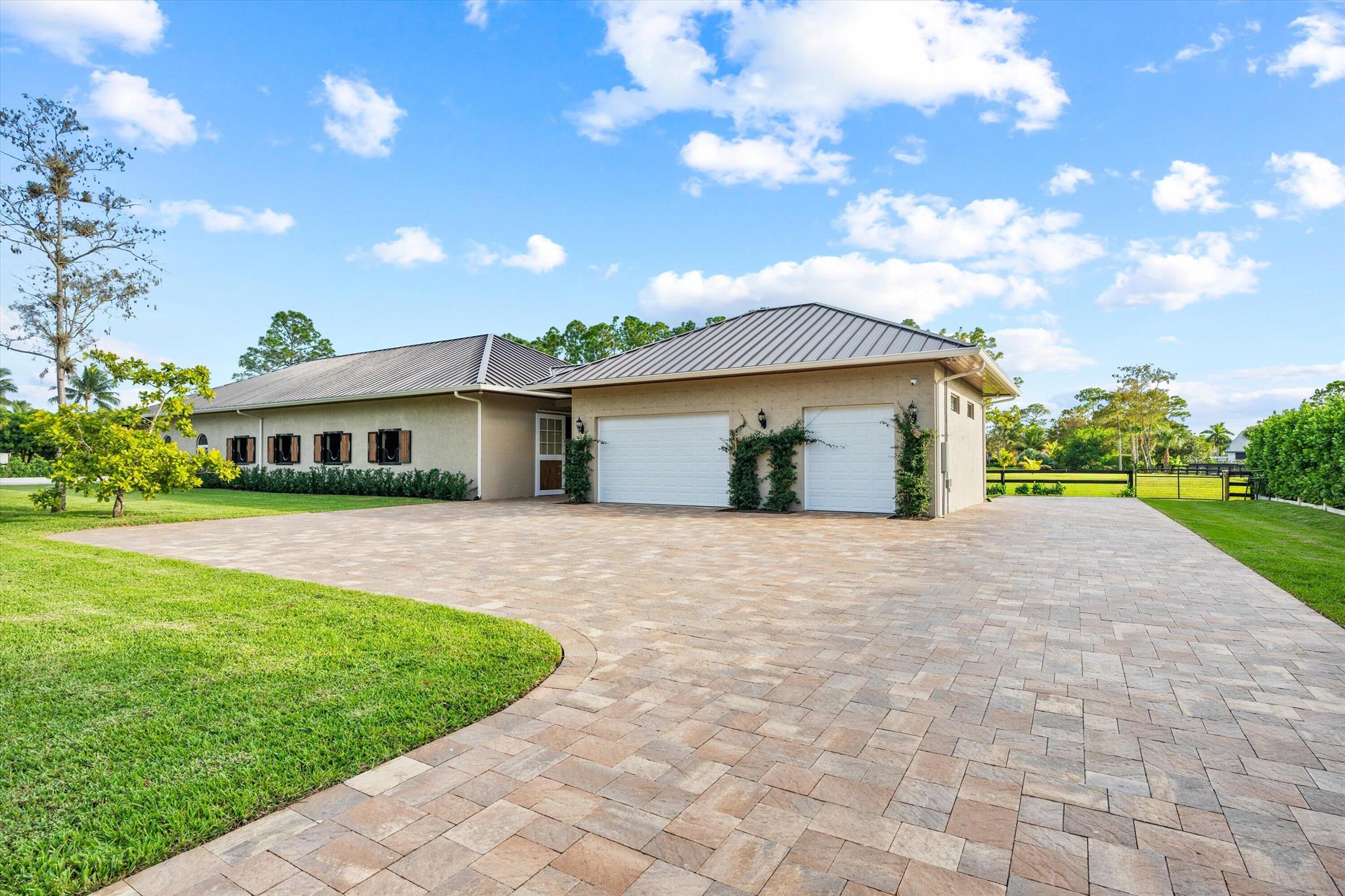 PADDOCK PARK 2 OF WELLING - Residential