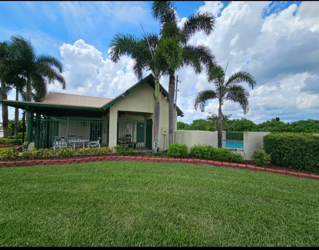 VILLAS OF WINDMILL POINT - Residential Lease