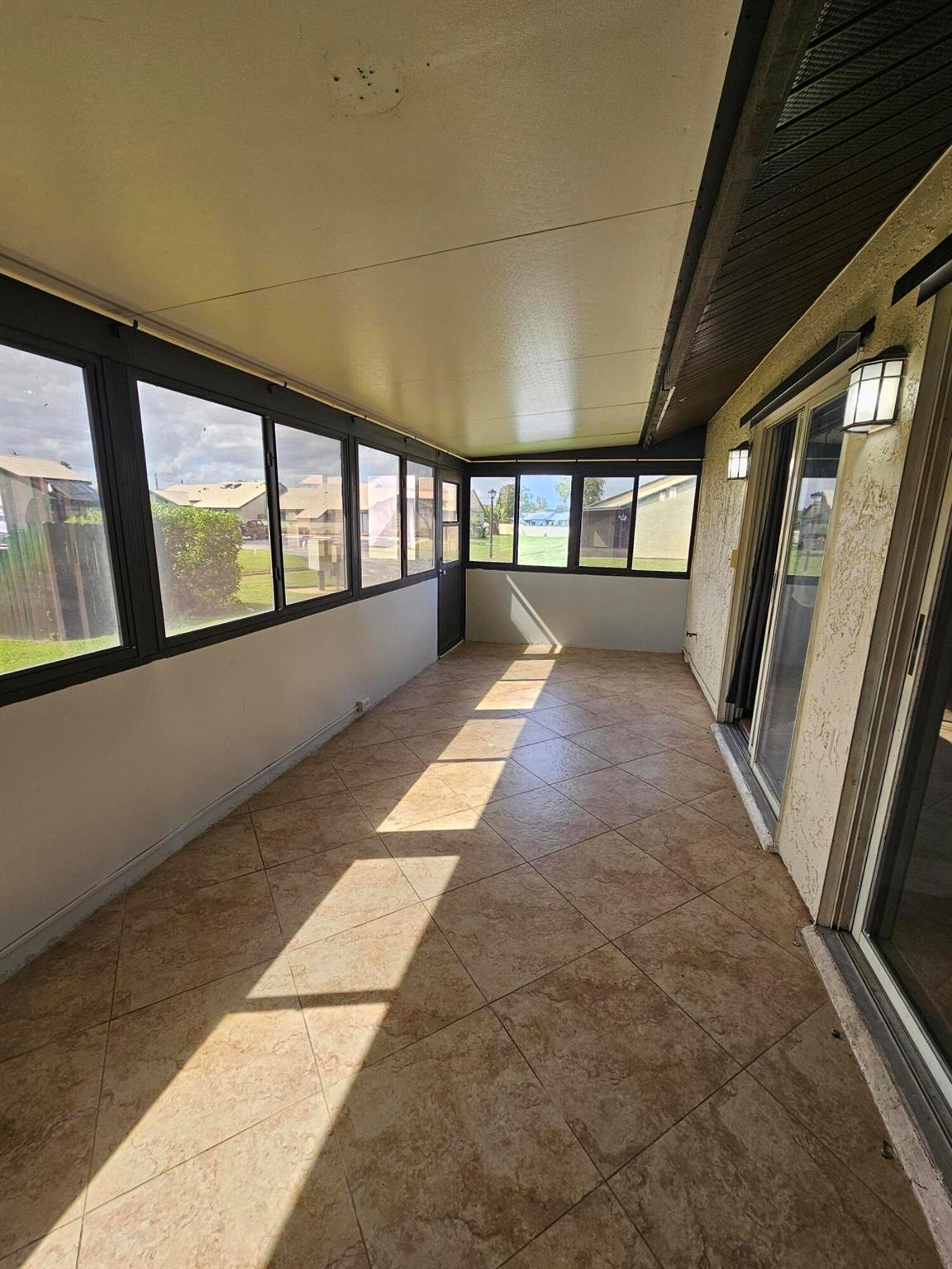 VILLAS OF WINDMILL POINT - Residential Lease