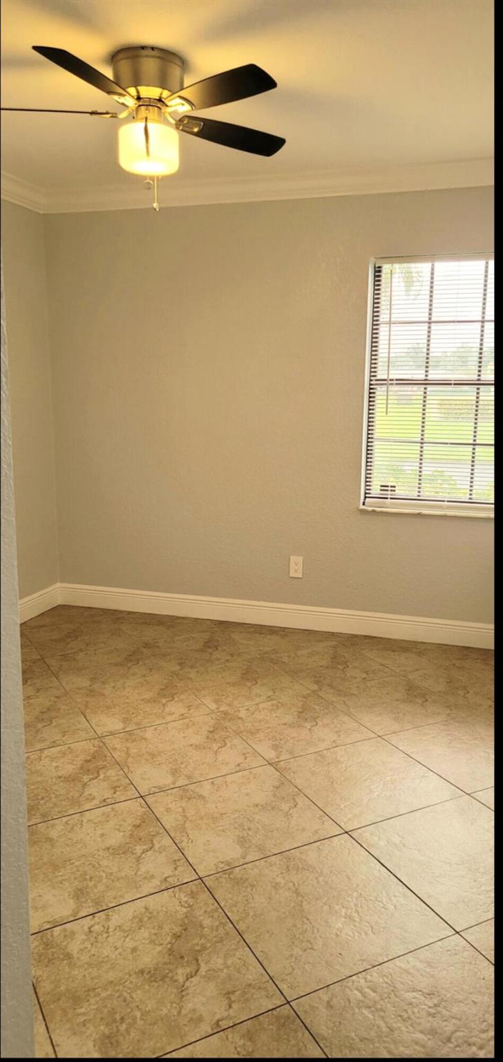 VILLAS OF WINDMILL POINT - Residential Lease