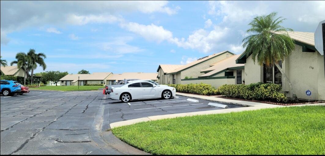 VILLAS OF WINDMILL POINT - Residential Lease