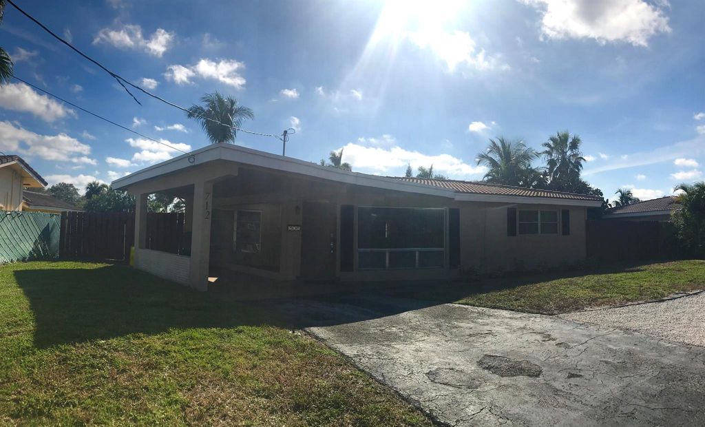 Photo of 712 W Palmetto Park Road, Boca Raton, FL 33486 (MLS # R11095631)