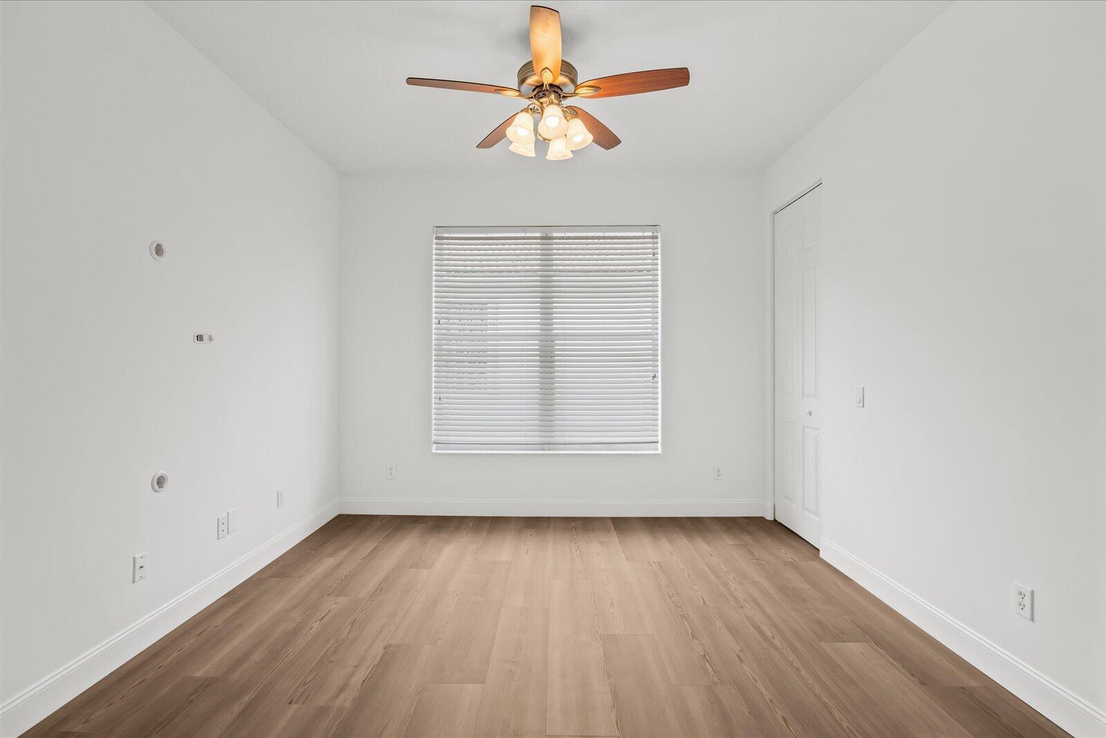 VALENCIA SHORES 1 - Residential