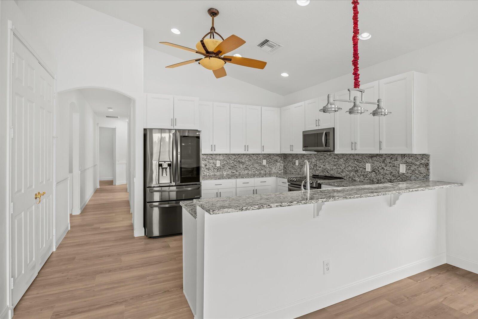 VALENCIA SHORES 1 - Residential