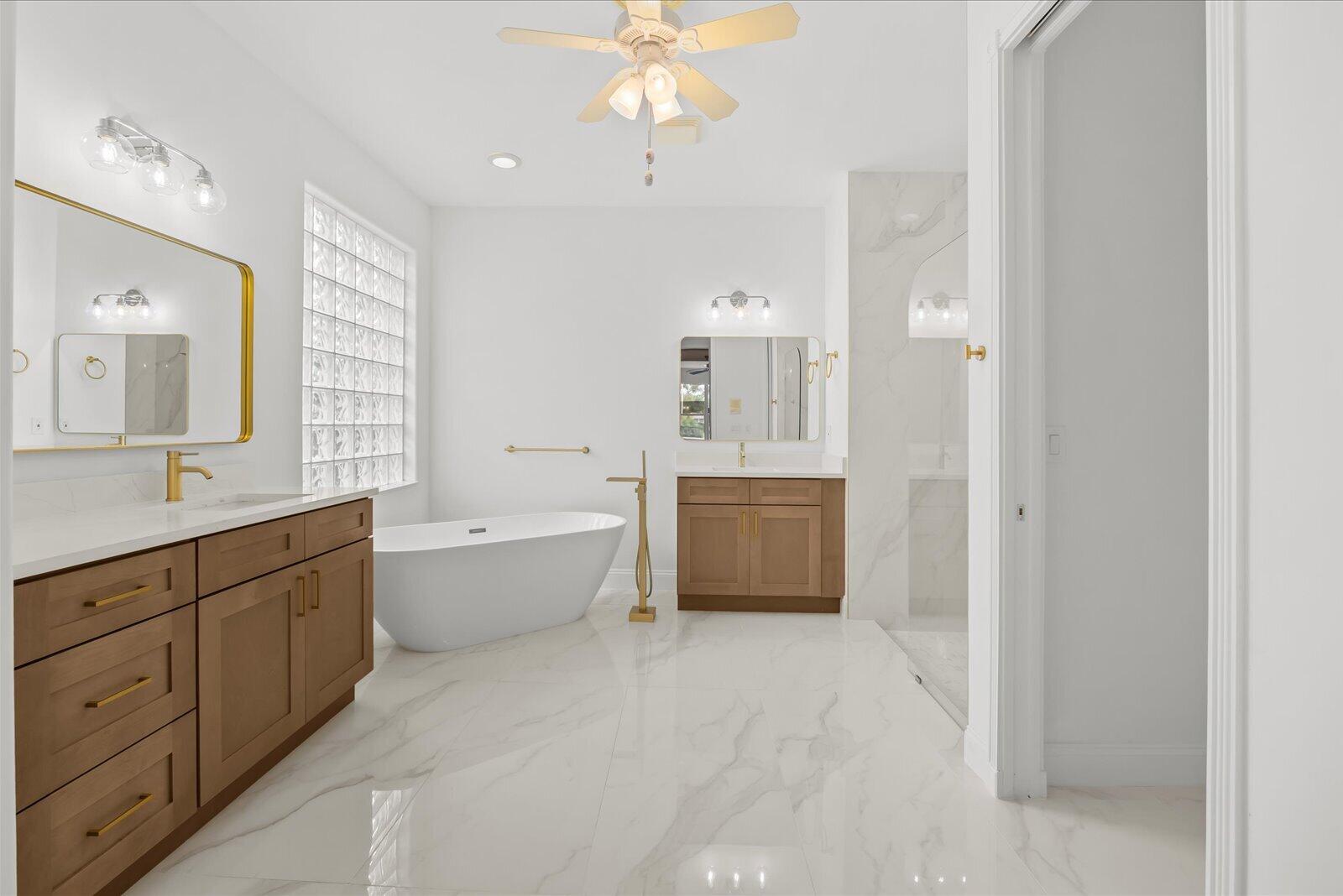 VALENCIA SHORES 1 - Residential