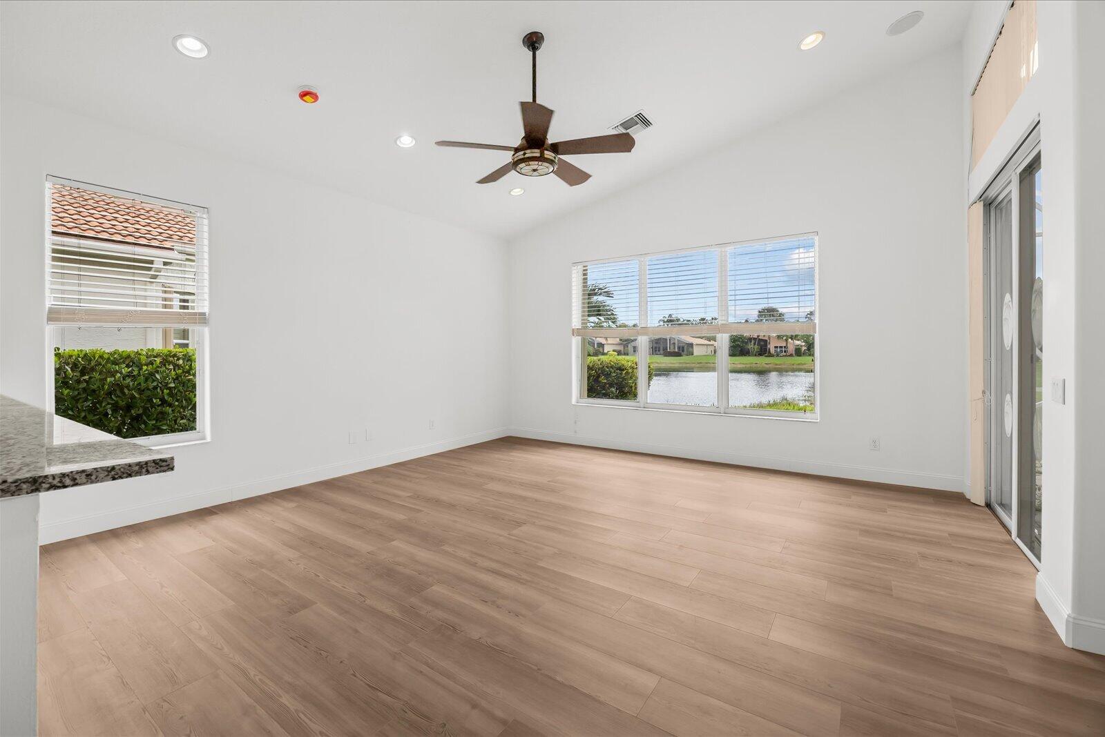 VALENCIA SHORES 1 - Residential