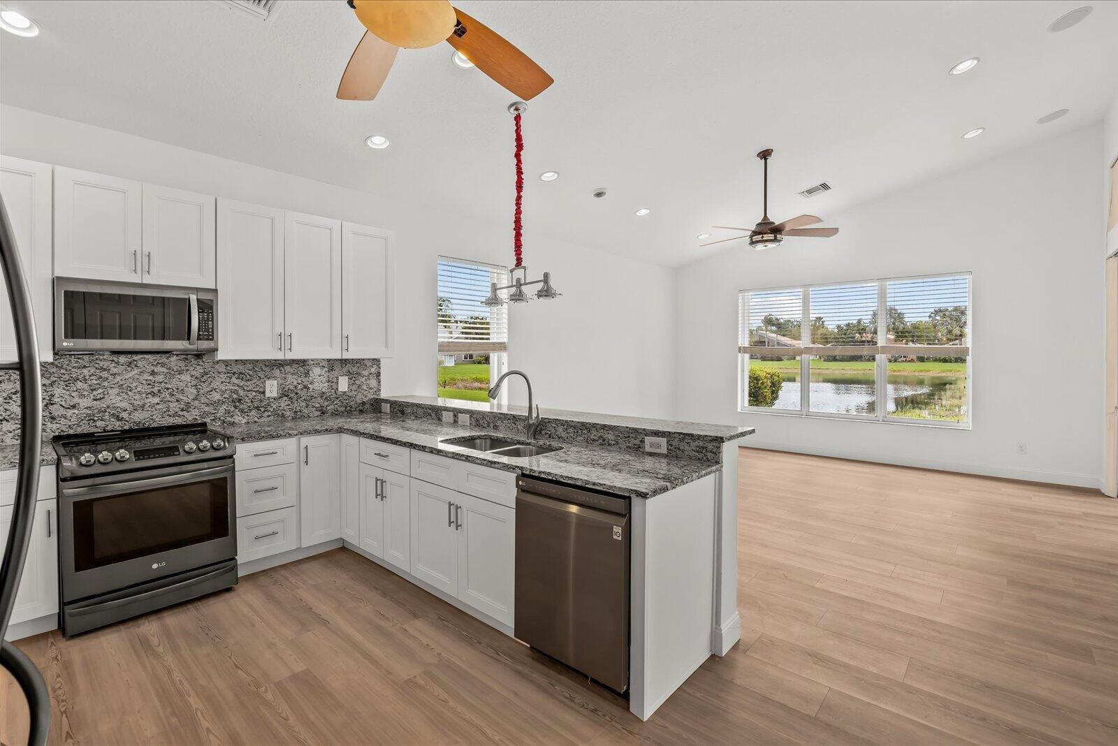 VALENCIA SHORES 1 - Residential