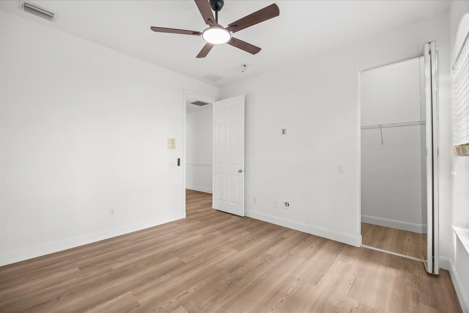 VALENCIA SHORES 1 - Residential