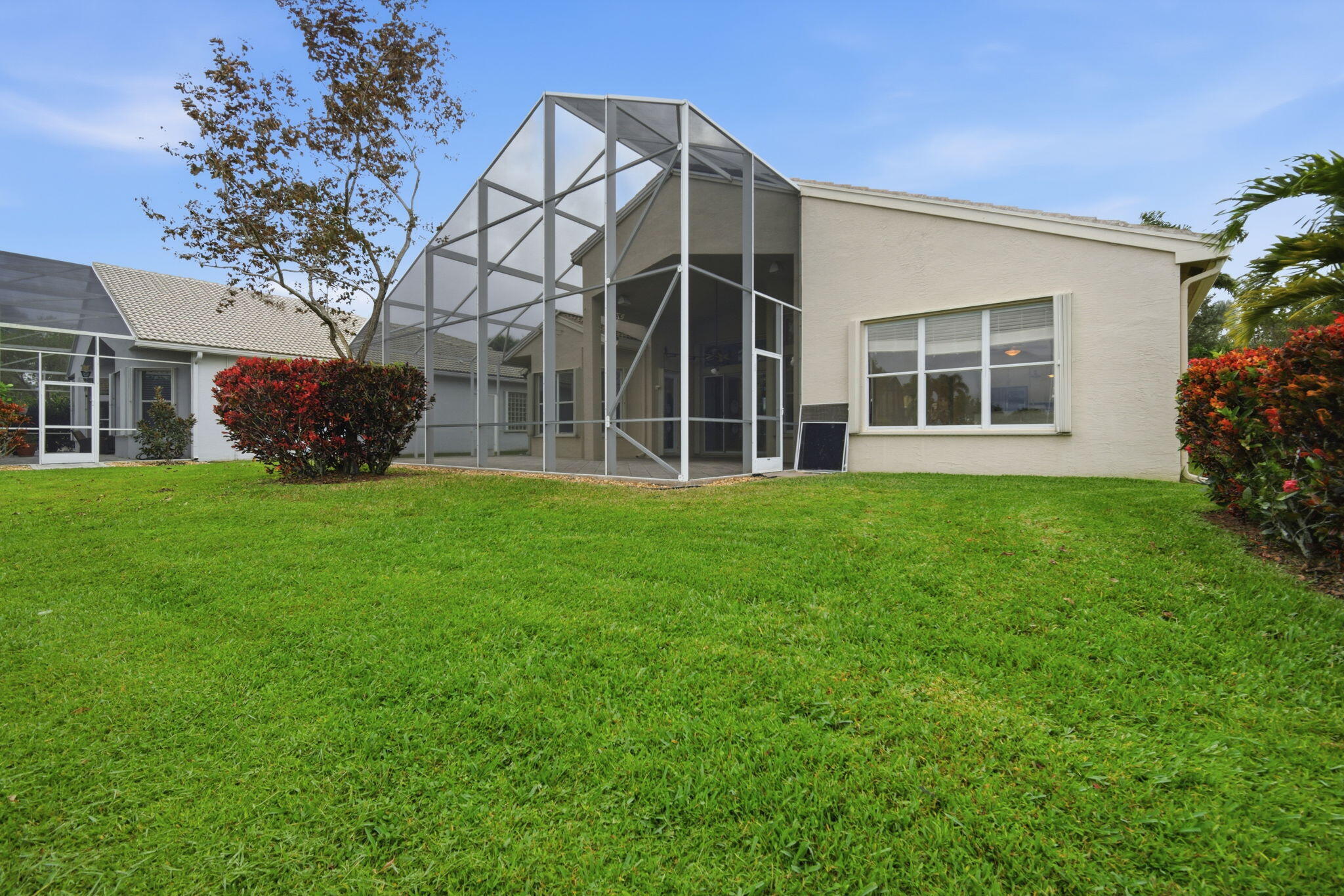 VALENCIA SHORES 1 - Residential