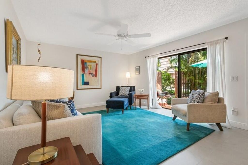 Photo of 825 Center 32b Street, Jupiter, FL 33458 (MLS # R11098803)