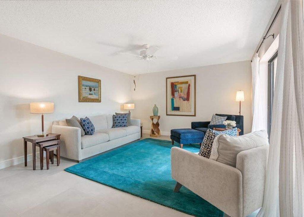 Photo of 825 Center 32b Street, Jupiter, FL 33458 (MLS # R11098803)