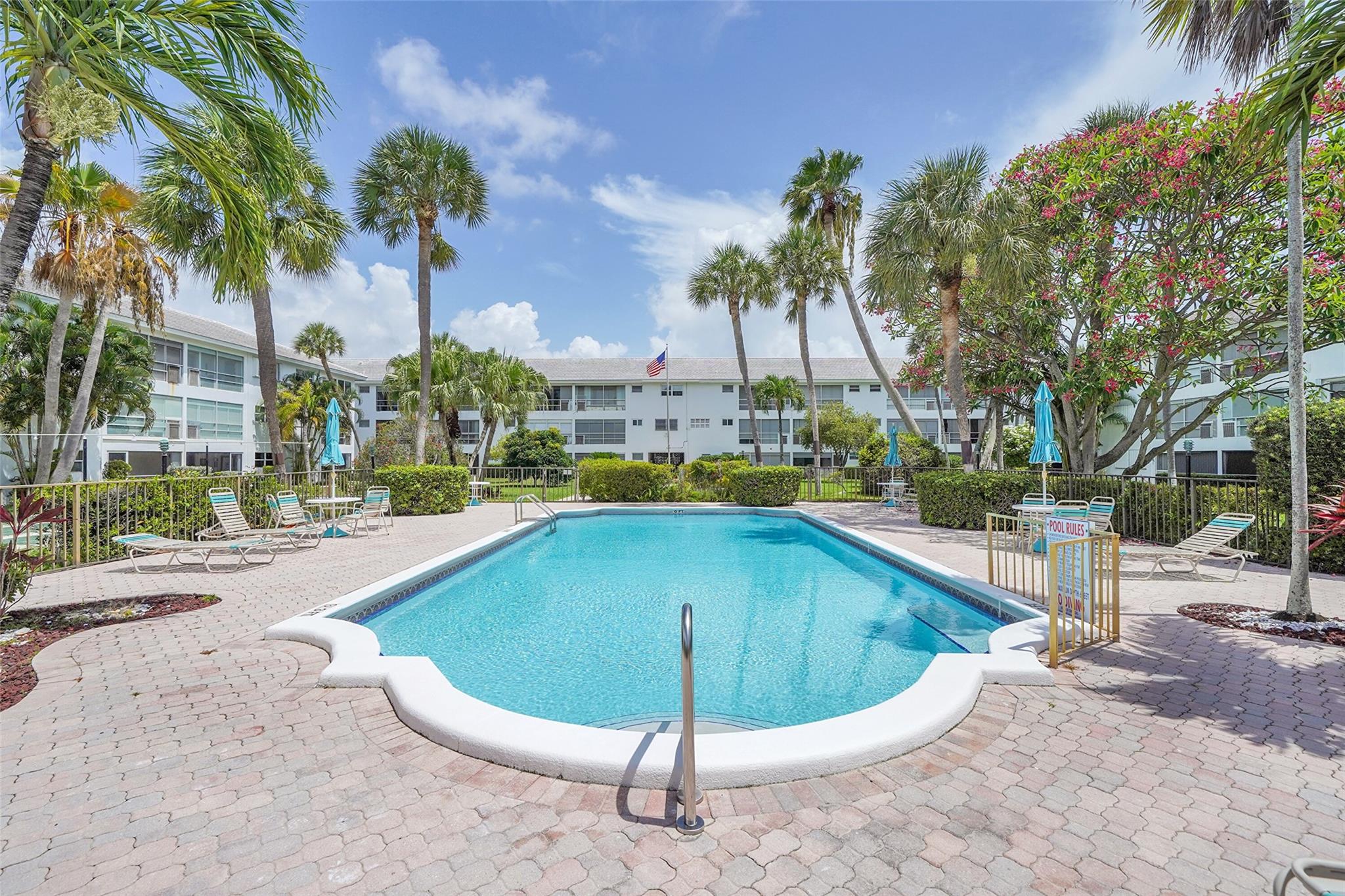 Lighthouse Point Gardens - Residential