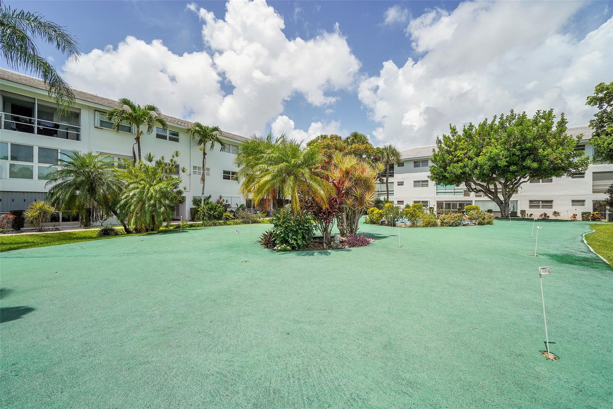 Lighthouse Point Gardens - Residential