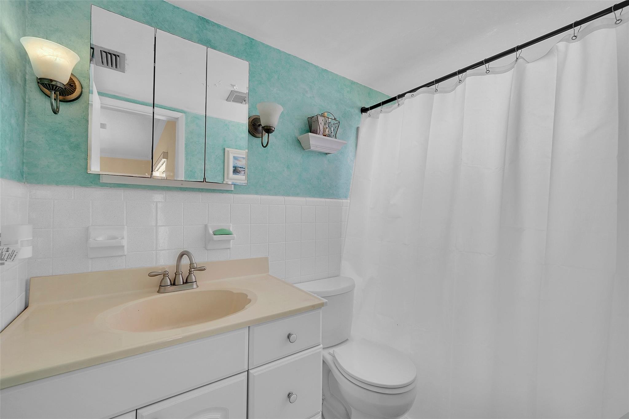 Lighthouse Point Gardens - Residential