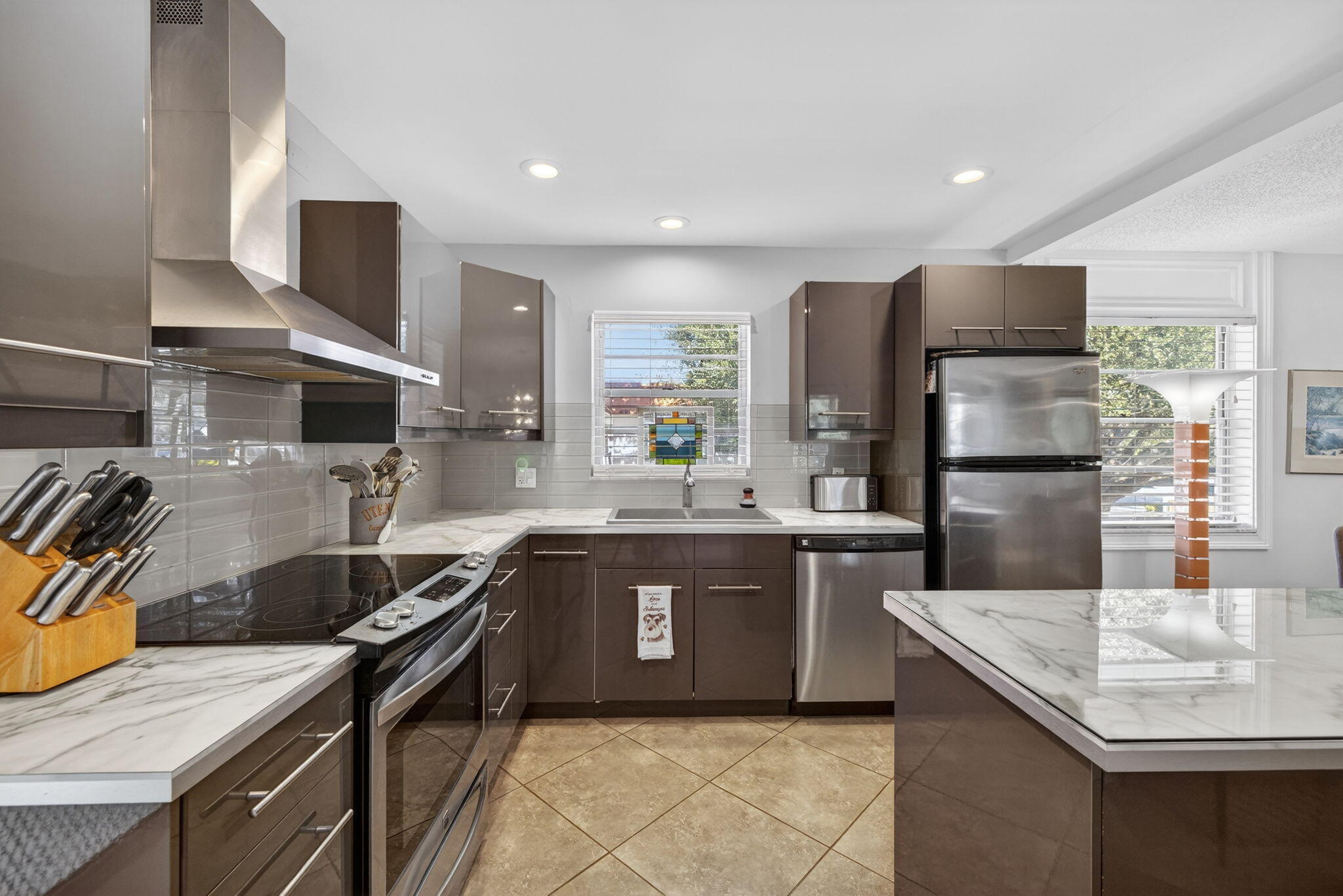 VISTA DEL LAGO CONDO - Residential Lease