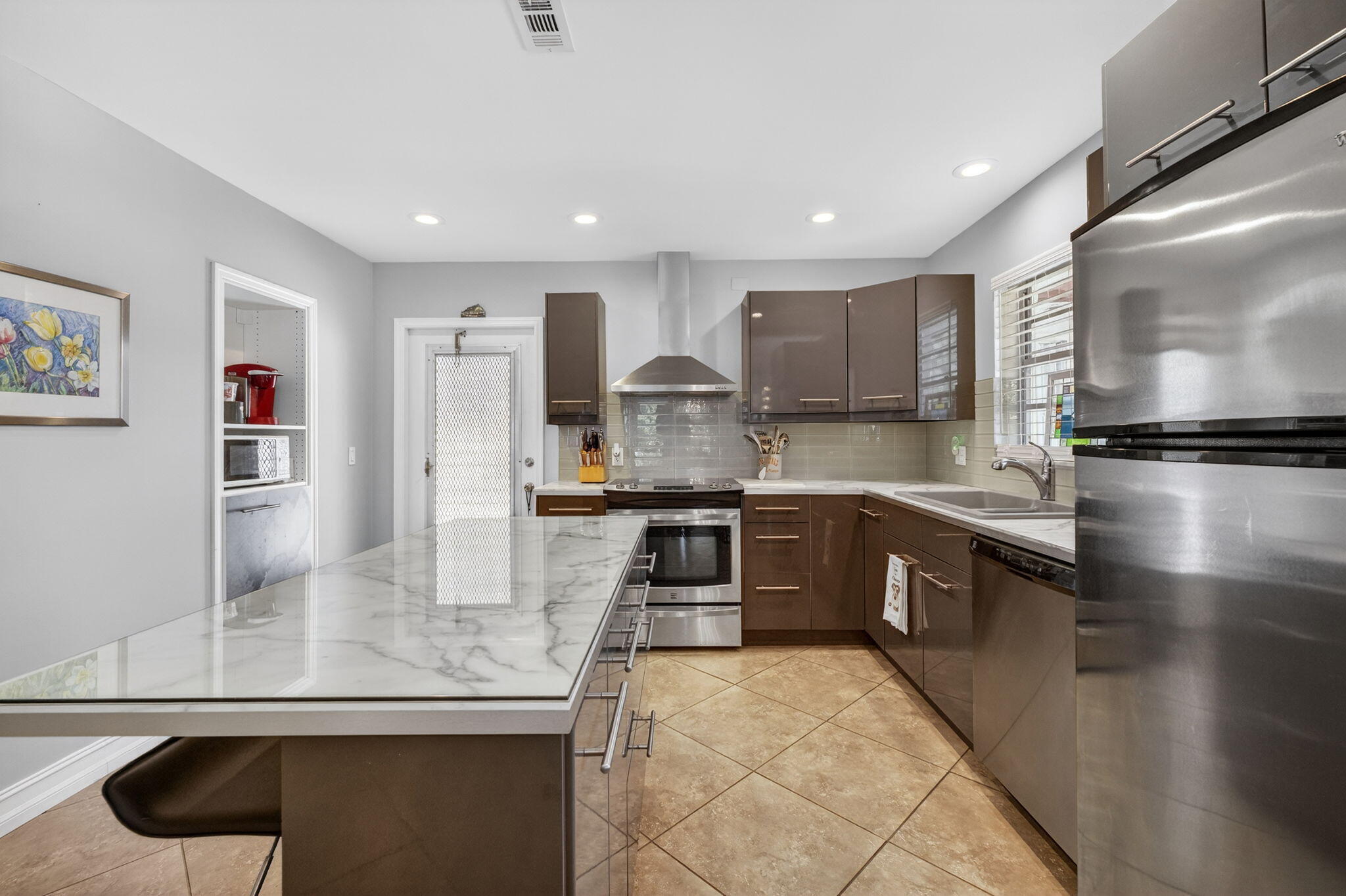 VISTA DEL LAGO CONDO - Residential Lease