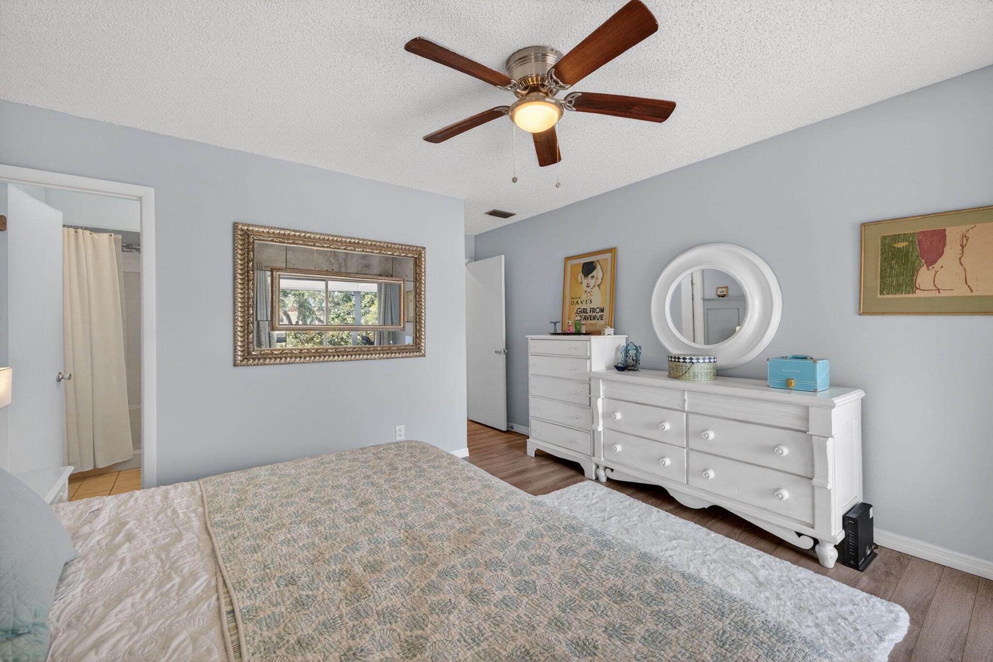 VISTA DEL LAGO CONDO - Residential Lease