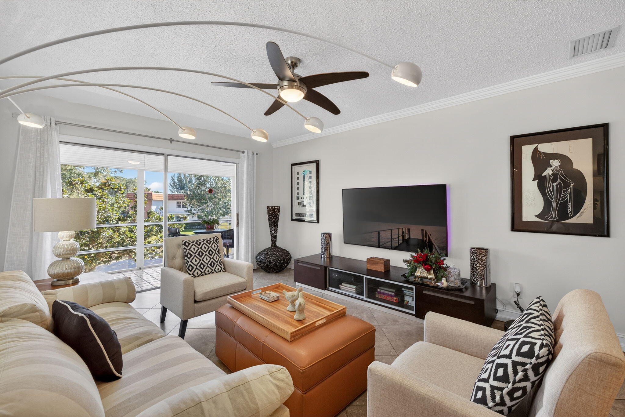 VISTA DEL LAGO CONDO - Residential Lease