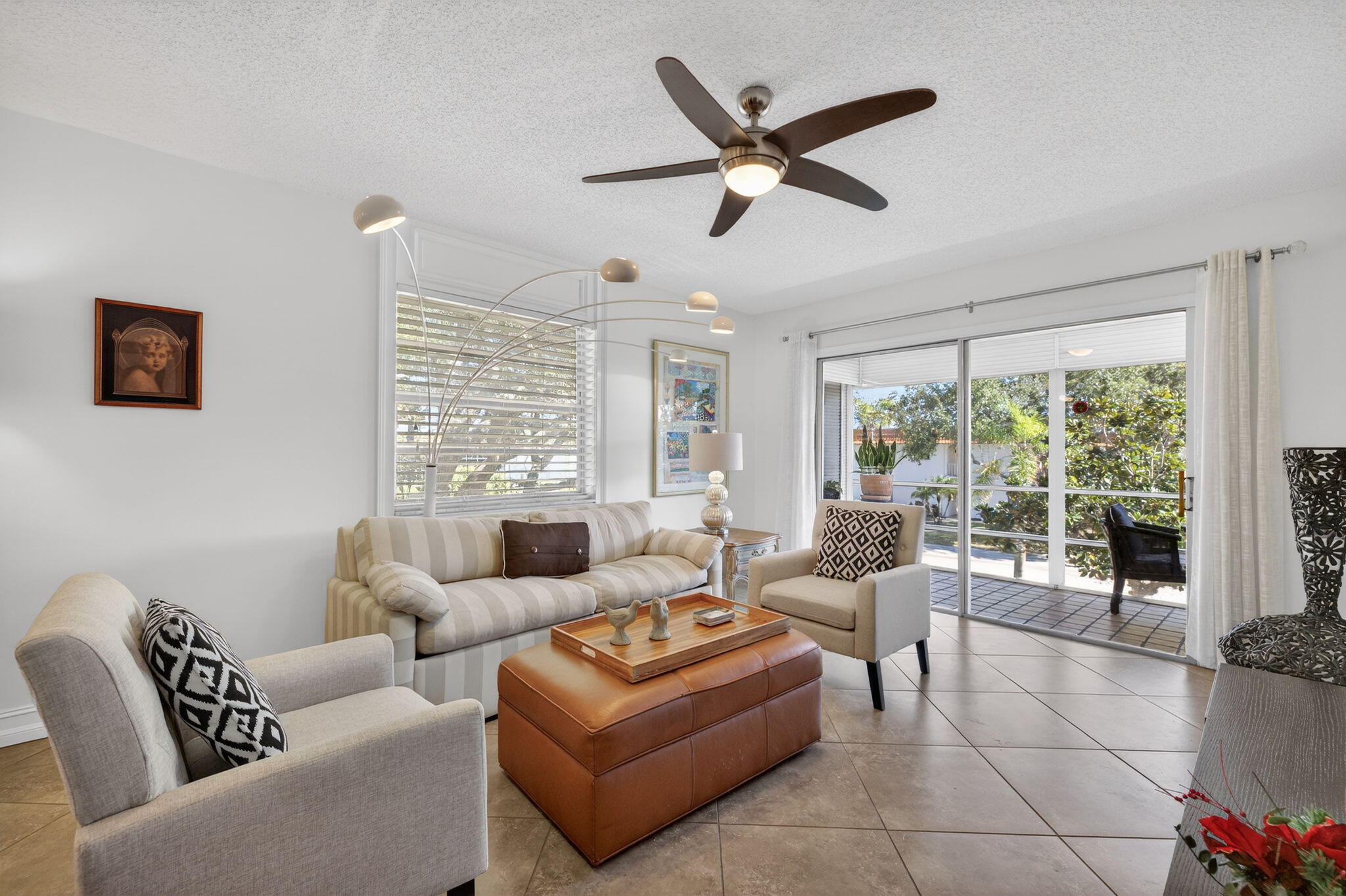VISTA DEL LAGO CONDO - Residential Lease