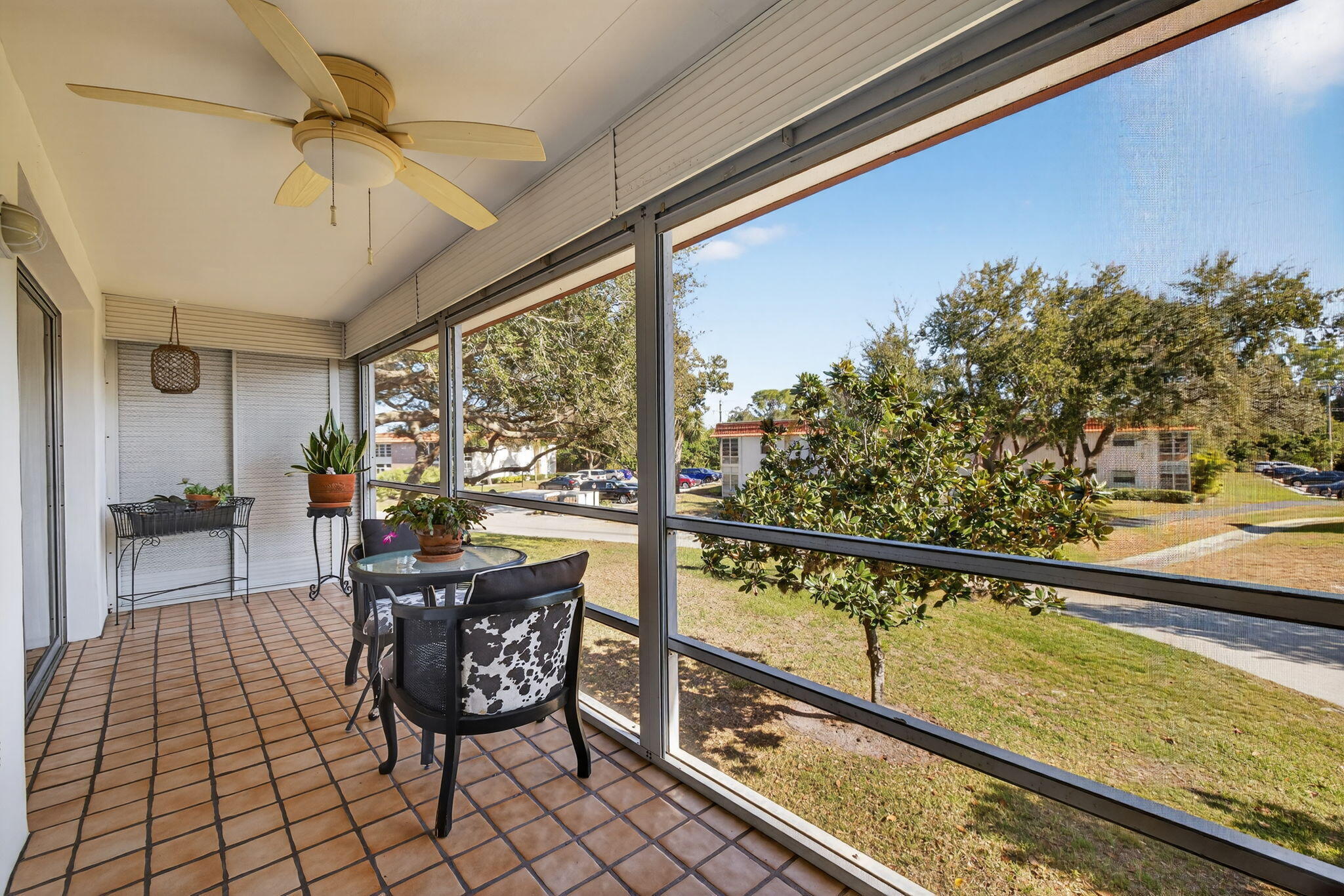 VISTA DEL LAGO CONDO - Residential Lease