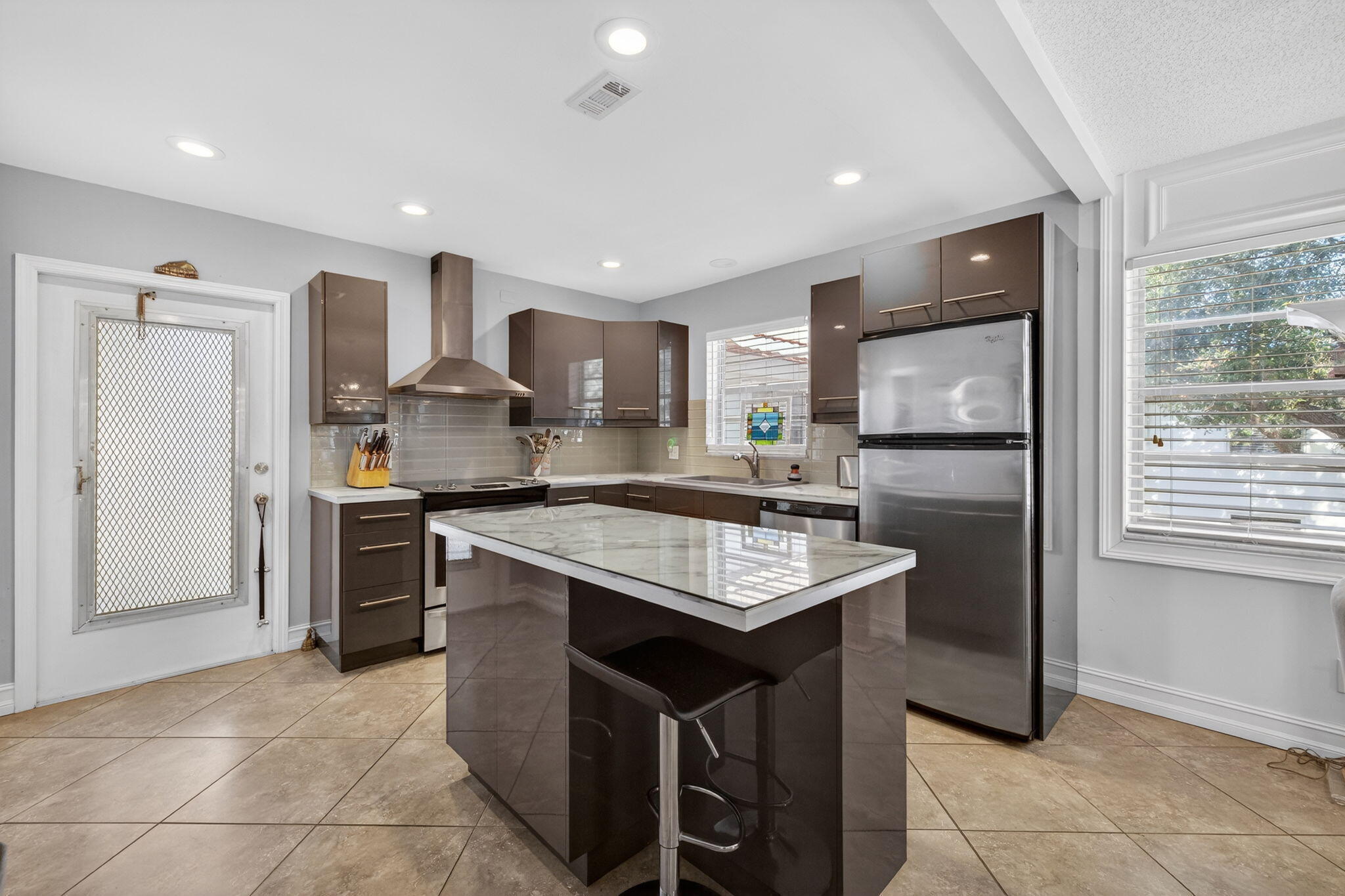 VISTA DEL LAGO CONDO - Residential Lease