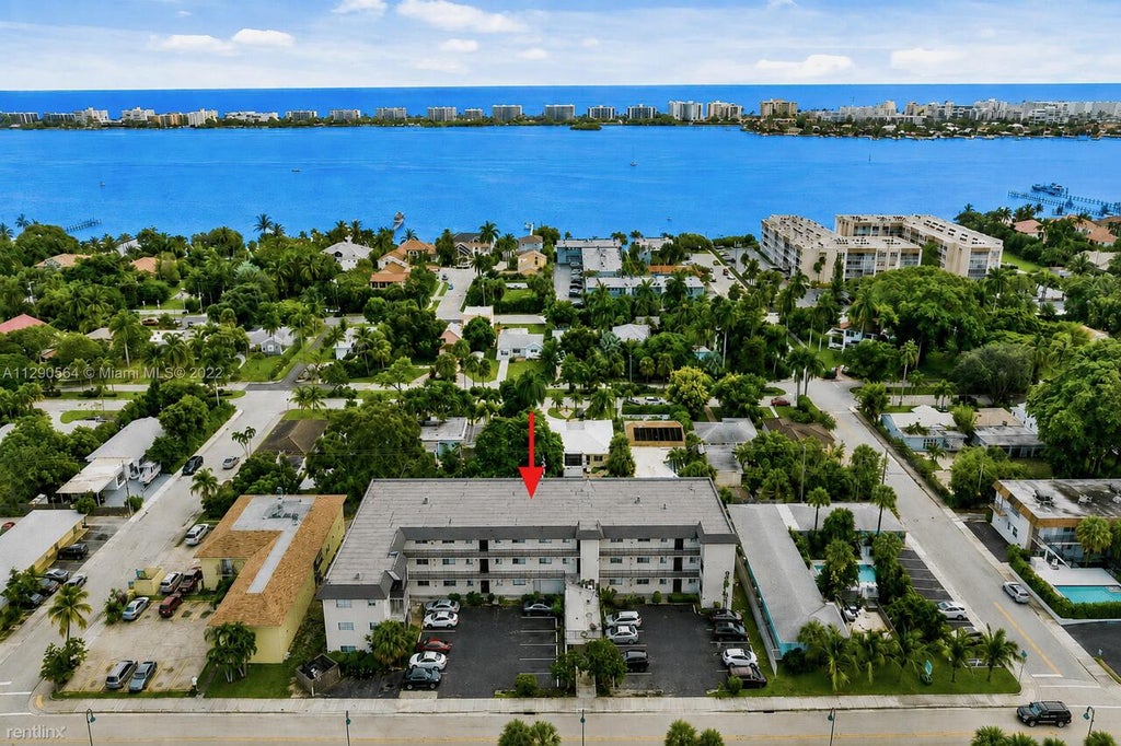 Photo of 1410 S Federal Highway #303, Lake Worth Beach, FL 33460 (MLS # B26083654)