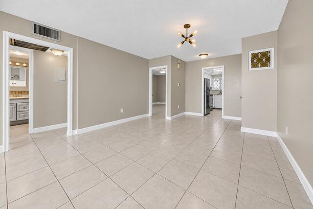 1410 S Federal Highway 303