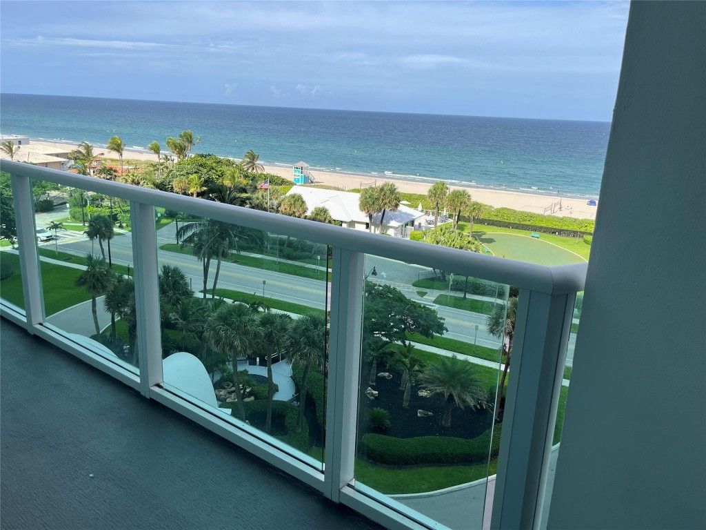 Photo of 333 NE 21st Avenue #904, Deerfield Beach, FL 33441 (MLS # F10534664)