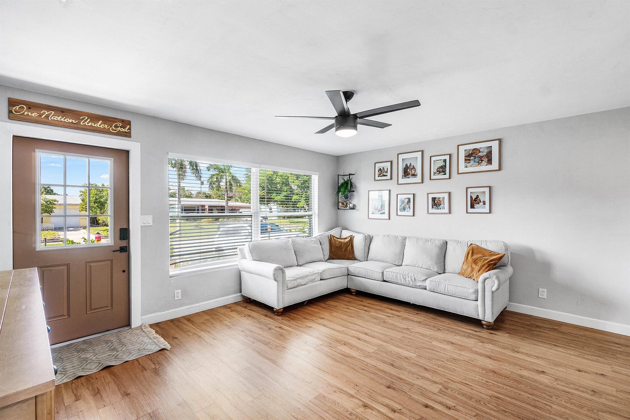LAKE OSBORNE HEIGHTS - Residential