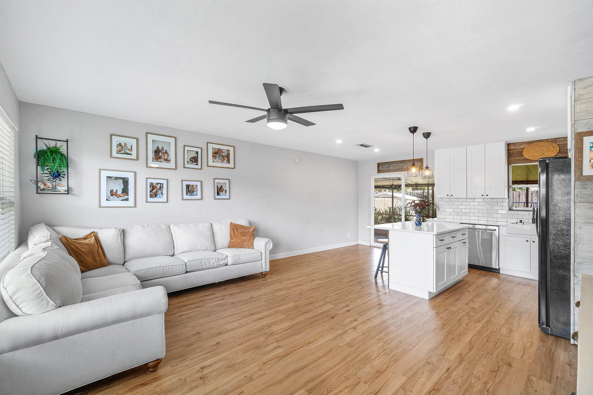 LAKE OSBORNE HEIGHTS - Residential
