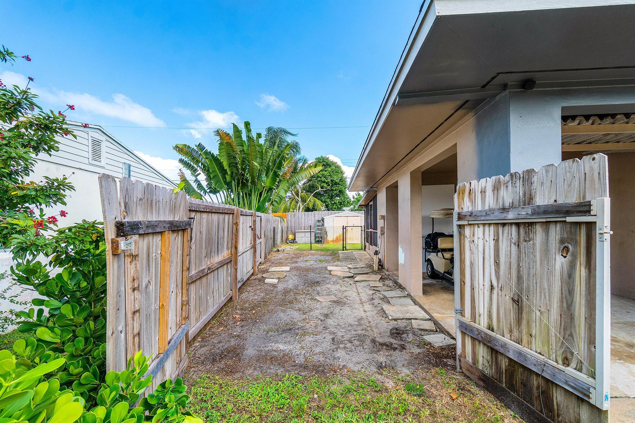 LAKE OSBORNE HEIGHTS - Residential