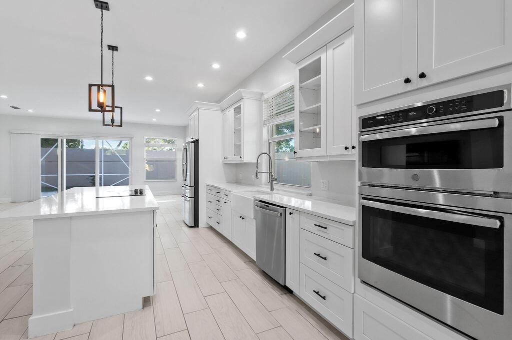 Photo of 168 S Hampton Drive, Jupiter, FL 33458 (MLS # R11055445)